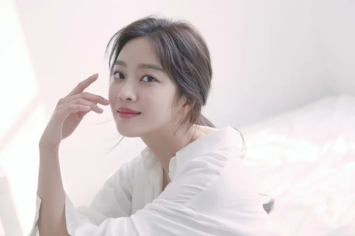 Bukan Kim Sejeong, Pemeran...