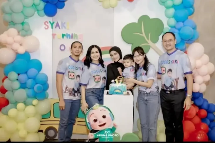 Iis Dahlia Bahagia Melihat...