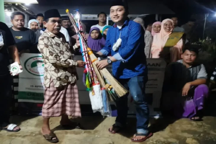 Santri Dukung Ganjar...