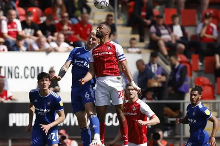 Starter Lawan Rotherham,...