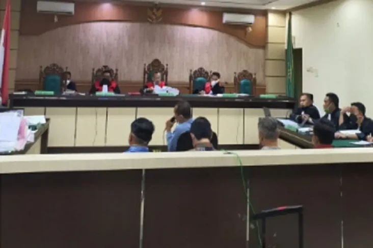 Mantan Bupati Tanah...