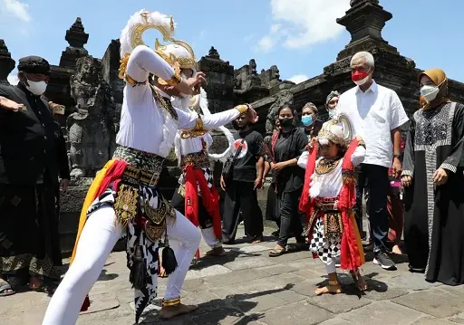 Ganjar ke Candi Penataran,...