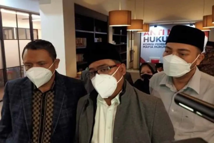 Kuasa Hukum Ade Armando...