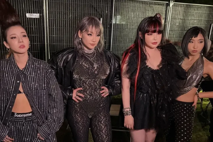 2NE1 Tampil di Coachella,...