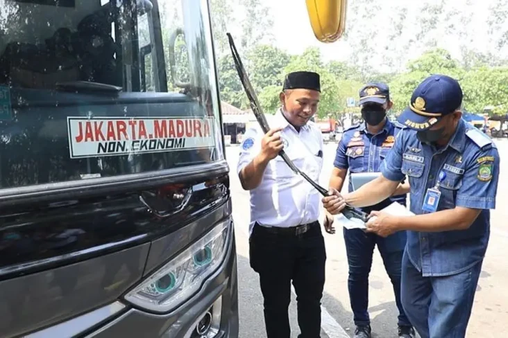 Puncak Mudik di Terminal...