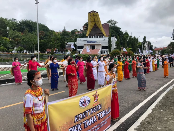 Meriah, Pawai Budaya...