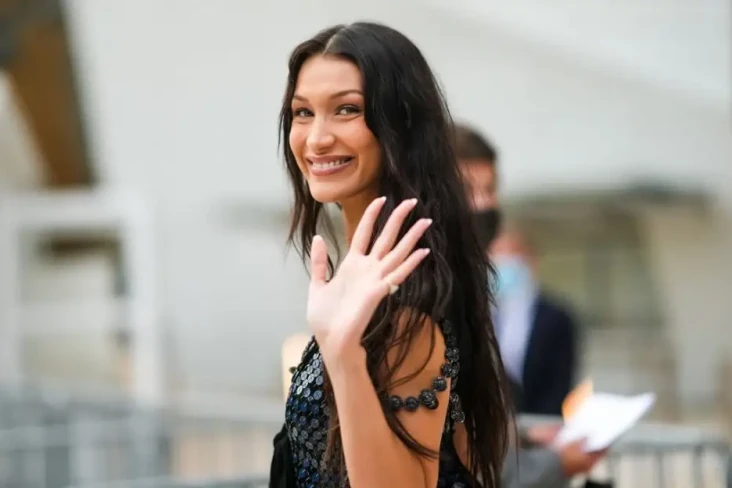 Bella Hadid Ngamuk,...