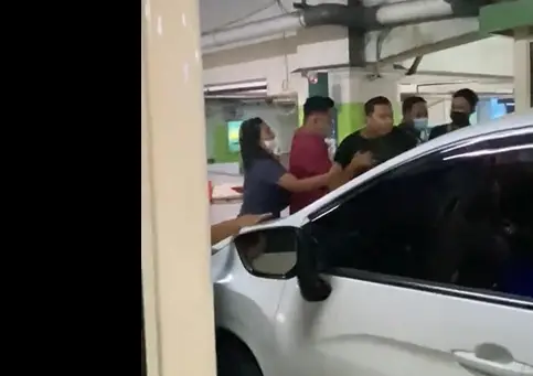 Viral Karcis Parkir...