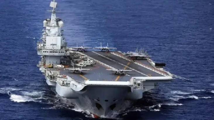 Peluncuran Kapal Induk...