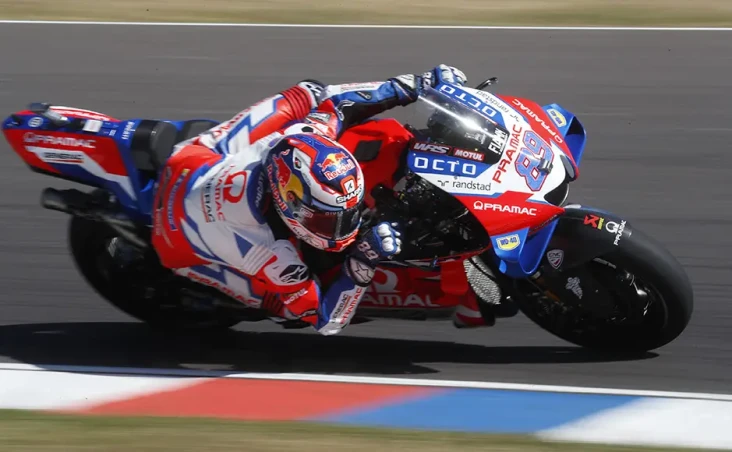 Lorenzo Sebut Jorge...