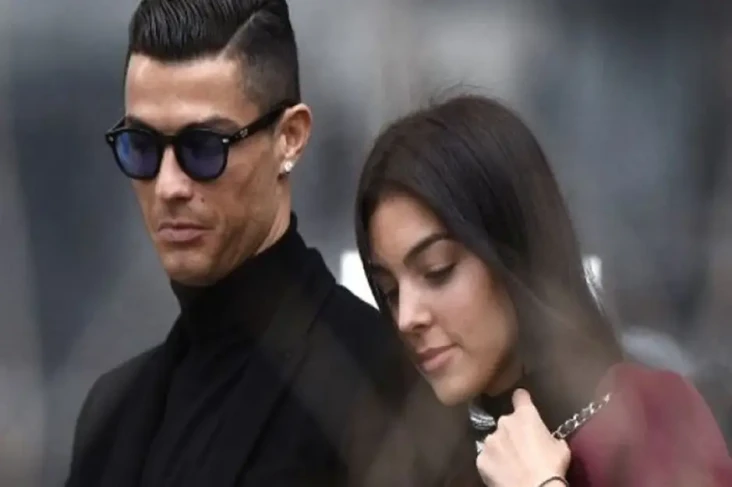 Cristiano Ronaldo Berduka,...
