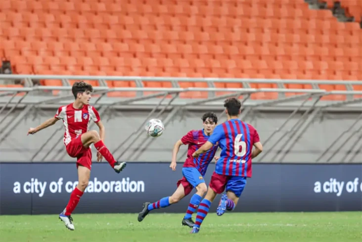 Barcelona U-18 Juara...