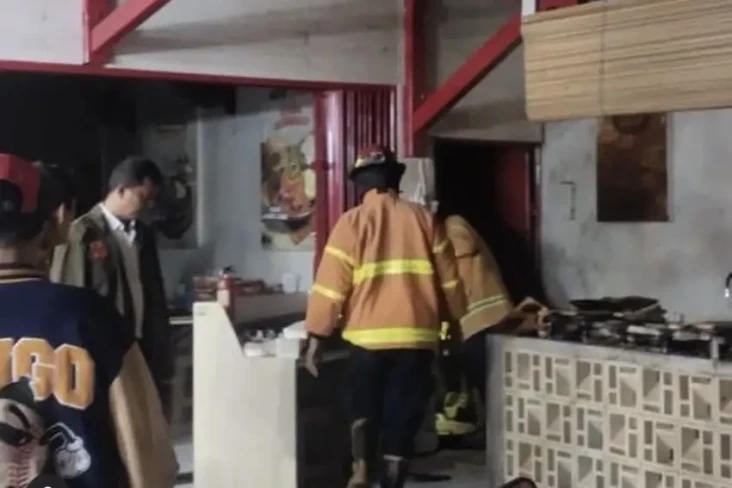 Tabung Gas Rumah Makan...