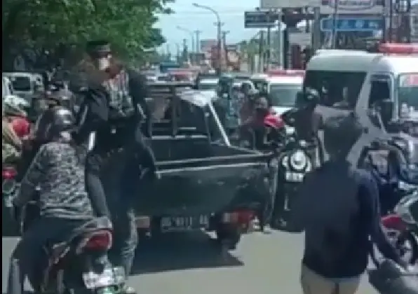 Anarkis Lagi, Pengantar...
