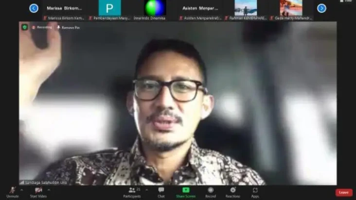 Menparekraf Dorong Desa...