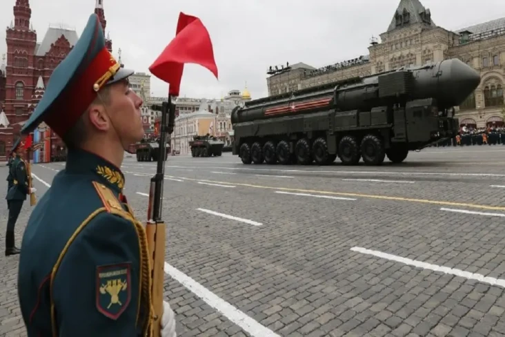 Rusia Tunjukkan Senjata...