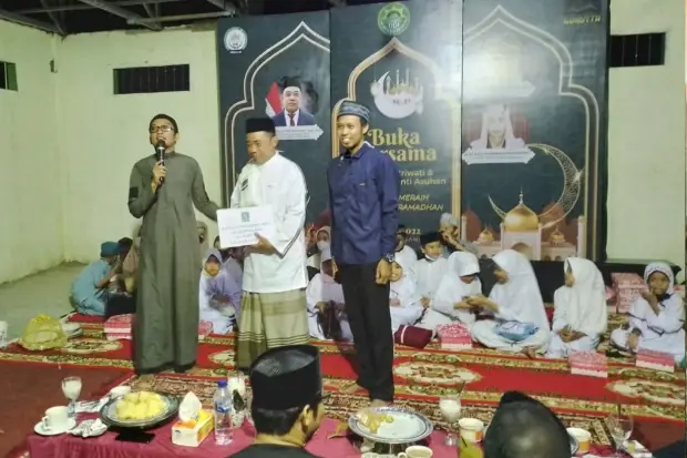 PKB Makassar Salurkan...