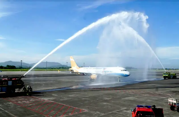 Bandara Hasanuddin Sambut...