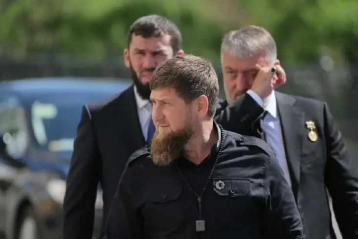 Usai Ledek Zelensky,...