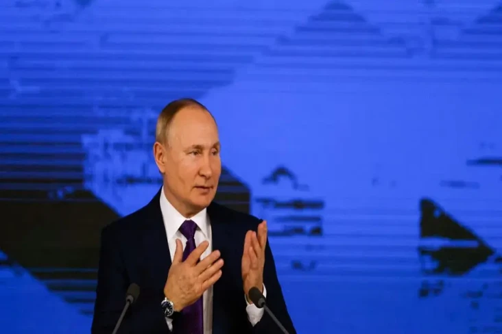 Putin Sebut Rudal Nuklir...
