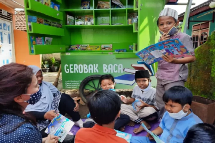 Peringati Hari Kartini,...