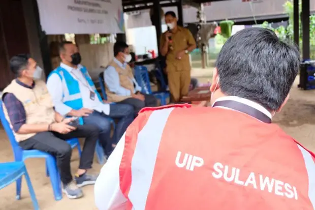 PLN Salurkan 1.650 Kg...