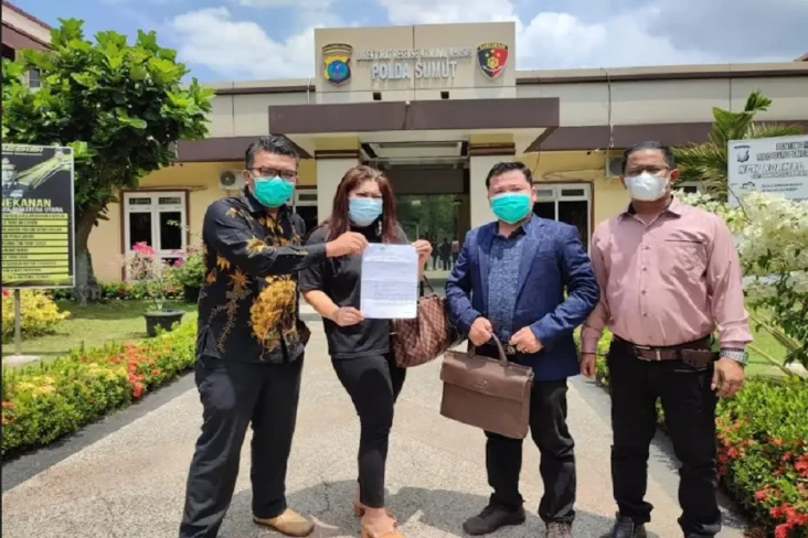 Tertipu Rp2,1 Miliar,...