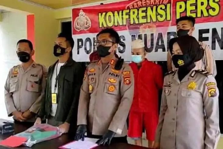 Ditolak Istri Bersetubuh,...