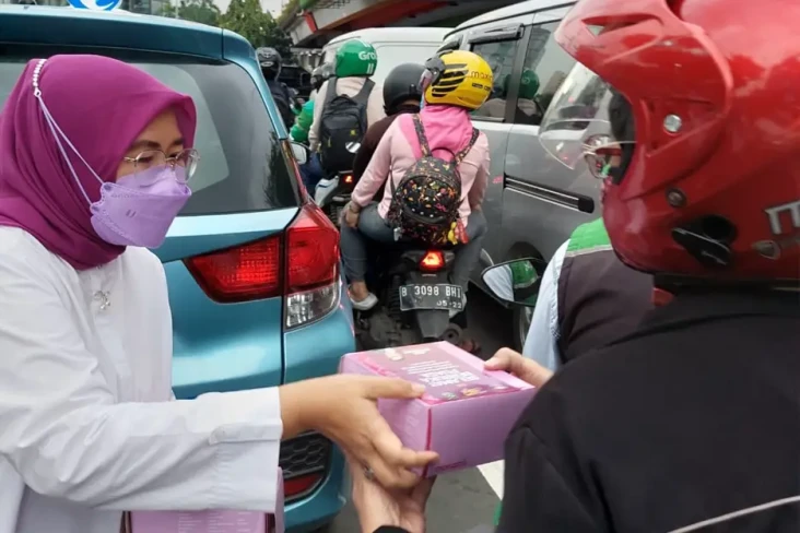 Peringati Hari Kartini,...