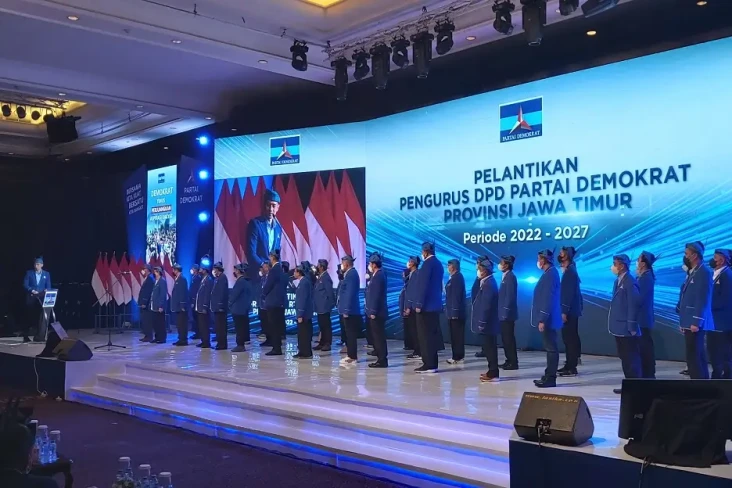 Dilantik Jadi Ketua...