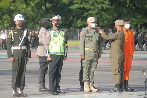 Ribuan Personel Gabungan...