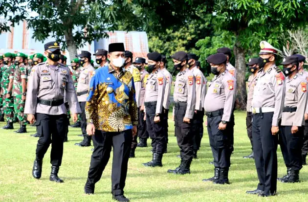Pimpin Apel Gelar Pasukan...