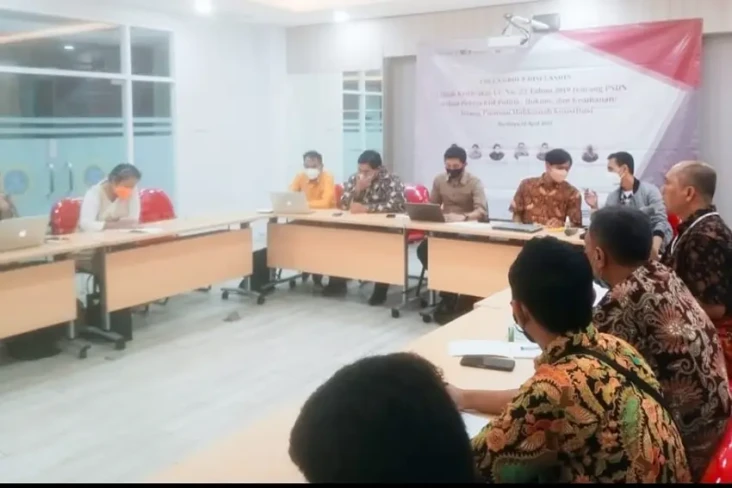 Diskusi FGD FH Unair,...