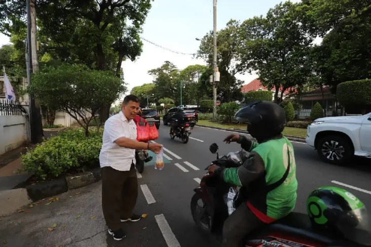 Dapat Takjil dari Perindo,...