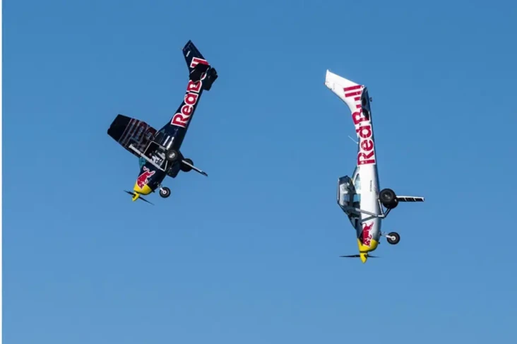 Duo Red Bull Air Force...