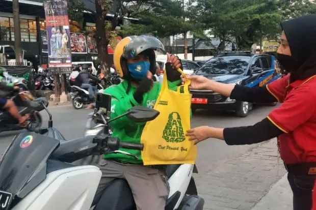 Hari Bumi, Alfamart...