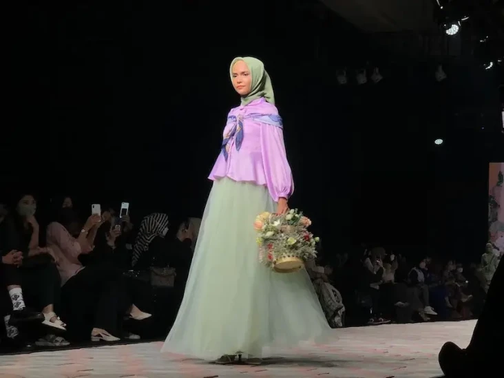 Debut Koleksi Brand...