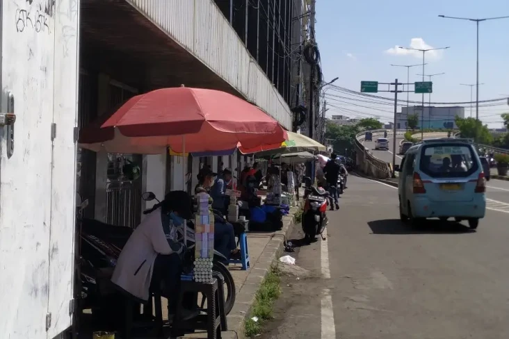 Profesi Musiman Jelang...