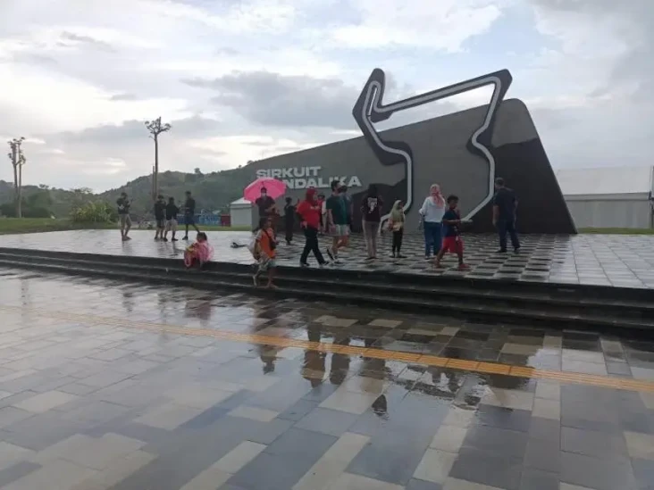 Dorong Pengembangan...