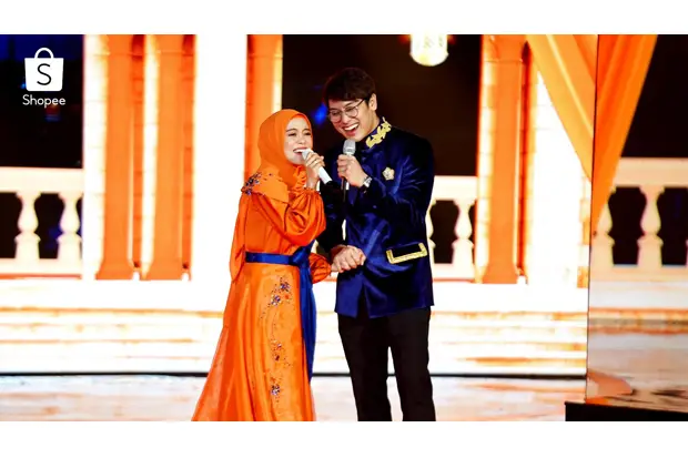 Penampilan Spesial Penuh...