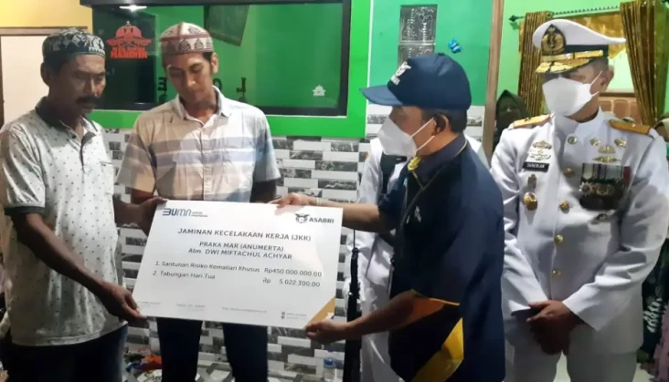 Asabri Serahkan SRKK...