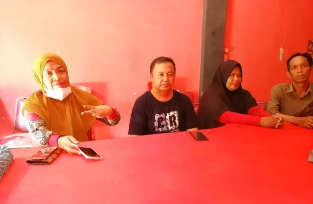 Mosi Tidak Percaya PAC...