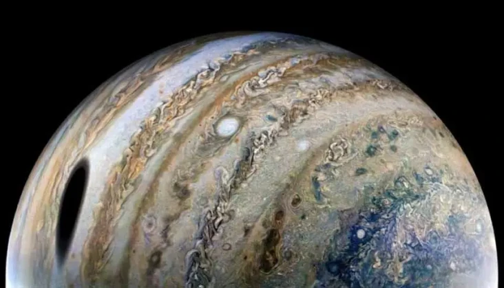 Misi Juno Ungkap Jupiter...
