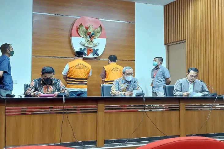 KPK Tetapkan 3 Tersangka...