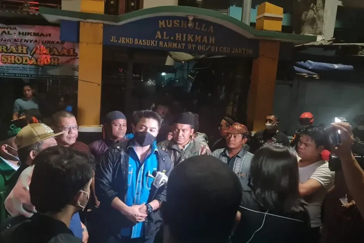 KNPI Salurkan Bantuan...