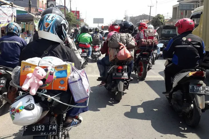 Pemudik Bermotor Mulai...
