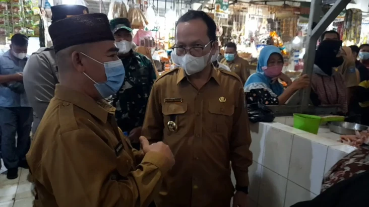Jelang Lebaran, Daging...