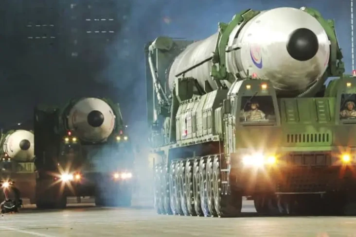 Korut Pamerkan Hwasong-17,...