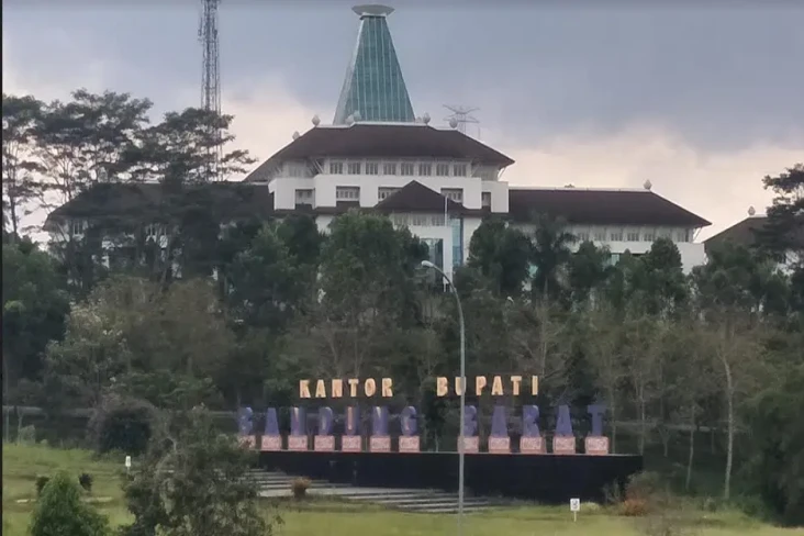 Diberi THR Rp1,5 Juta,...