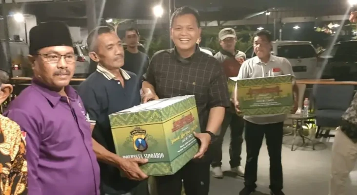 Buruh Sidoarjo Tunda...